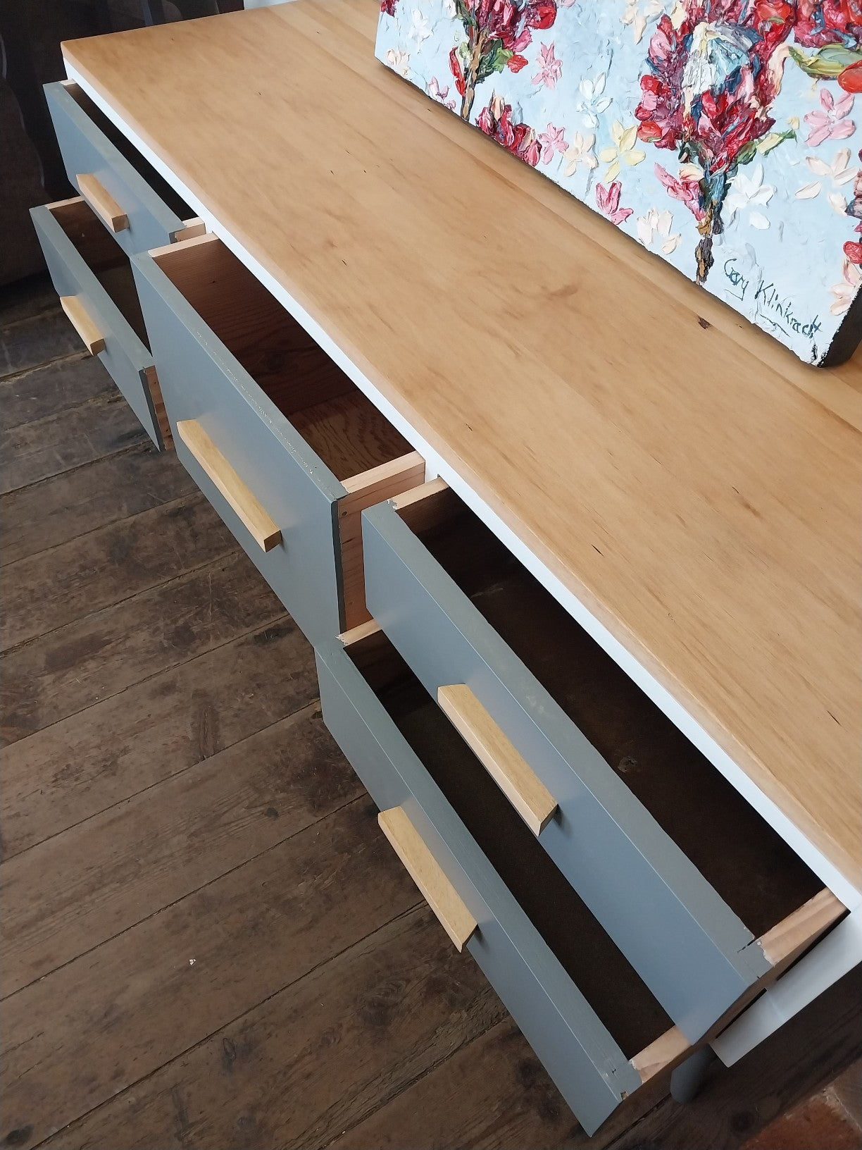 Tv unit