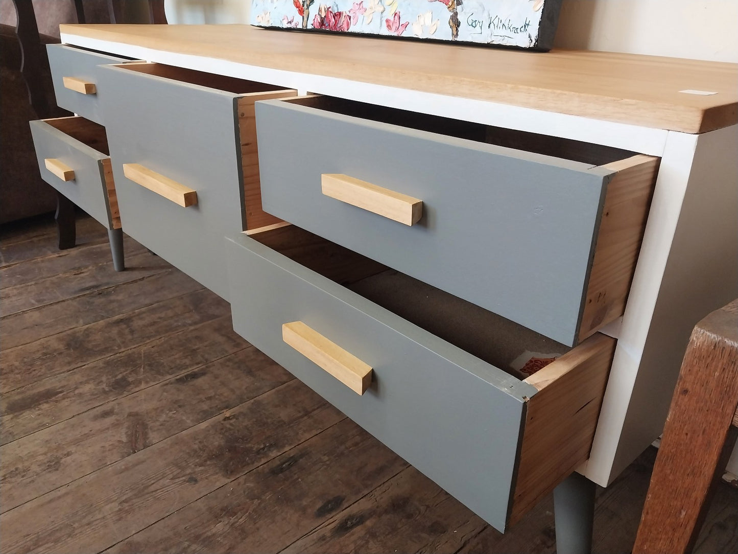 Tv unit