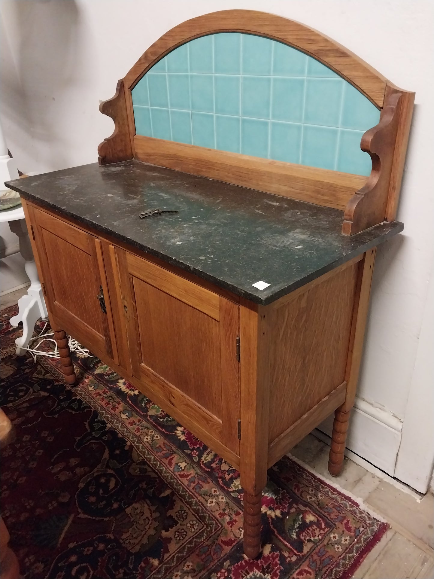 Tiled washstand