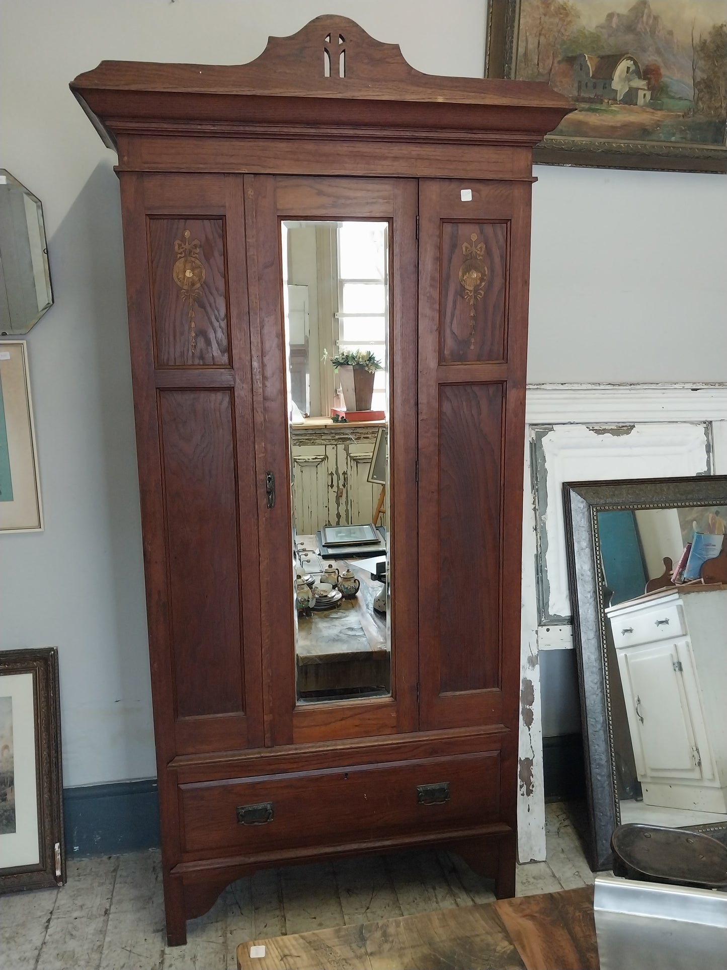 (Reserved) Wardrobe with mirror