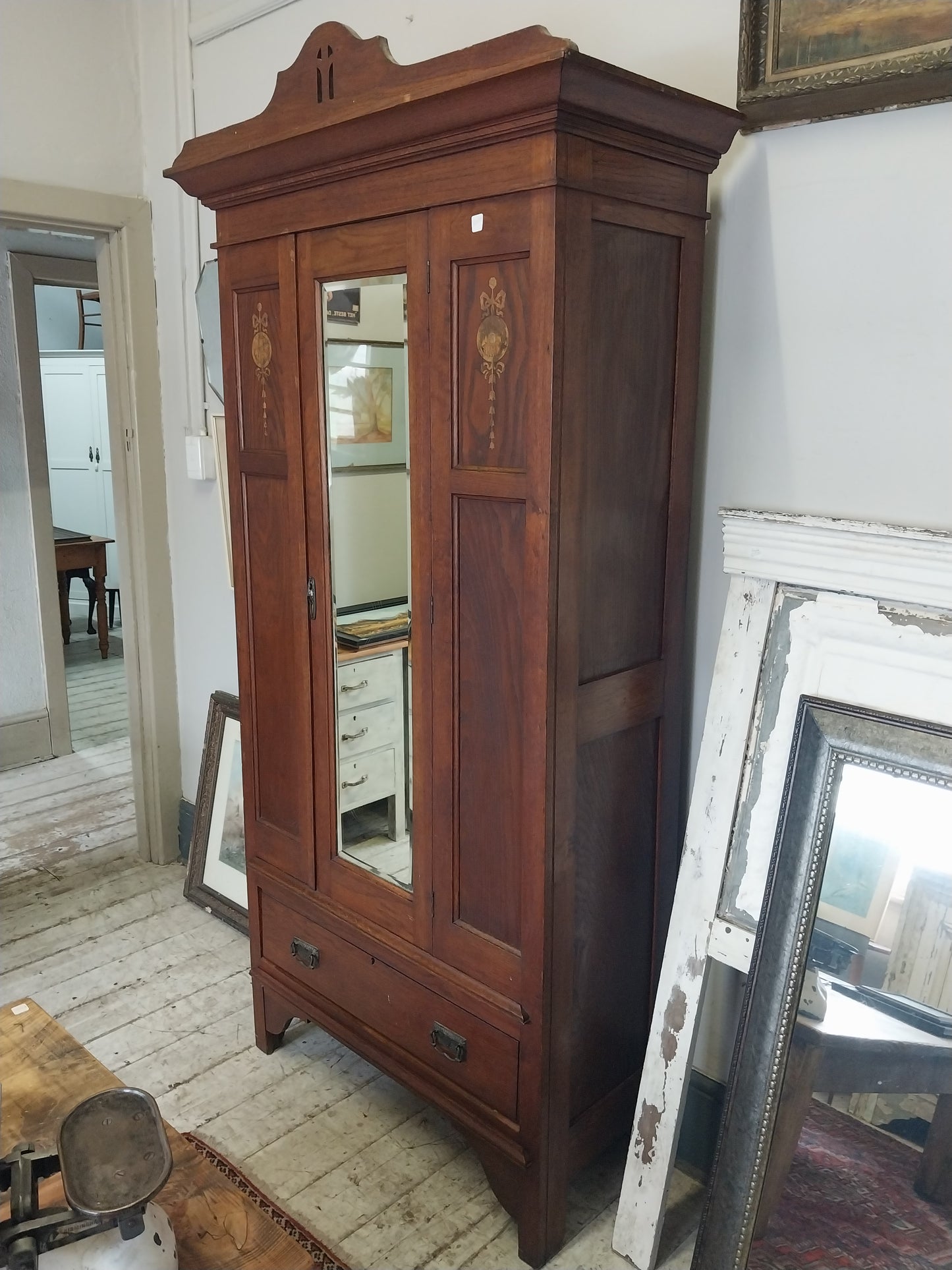 (Reserved) Wardrobe with mirror