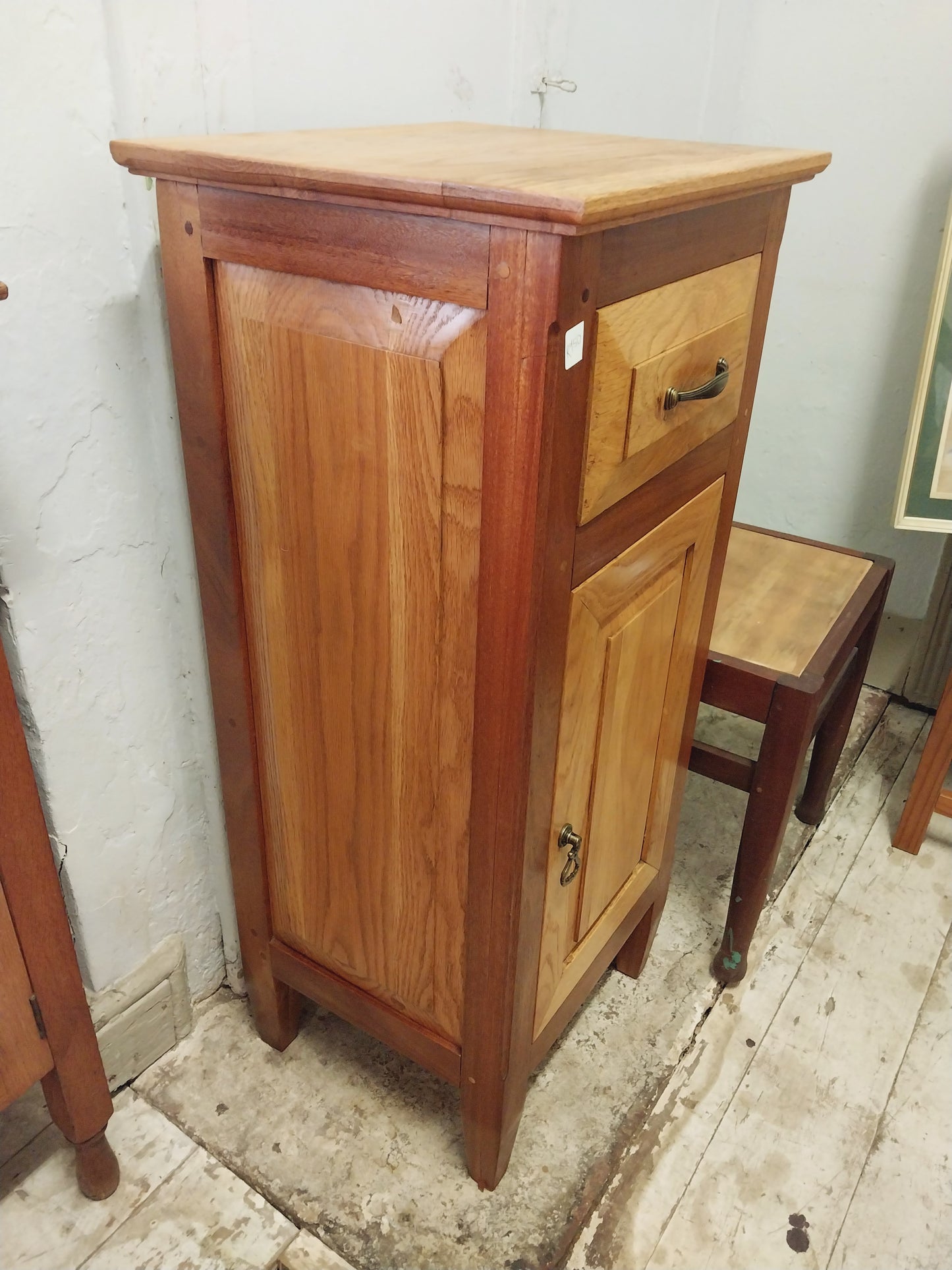 Tall Pedestal