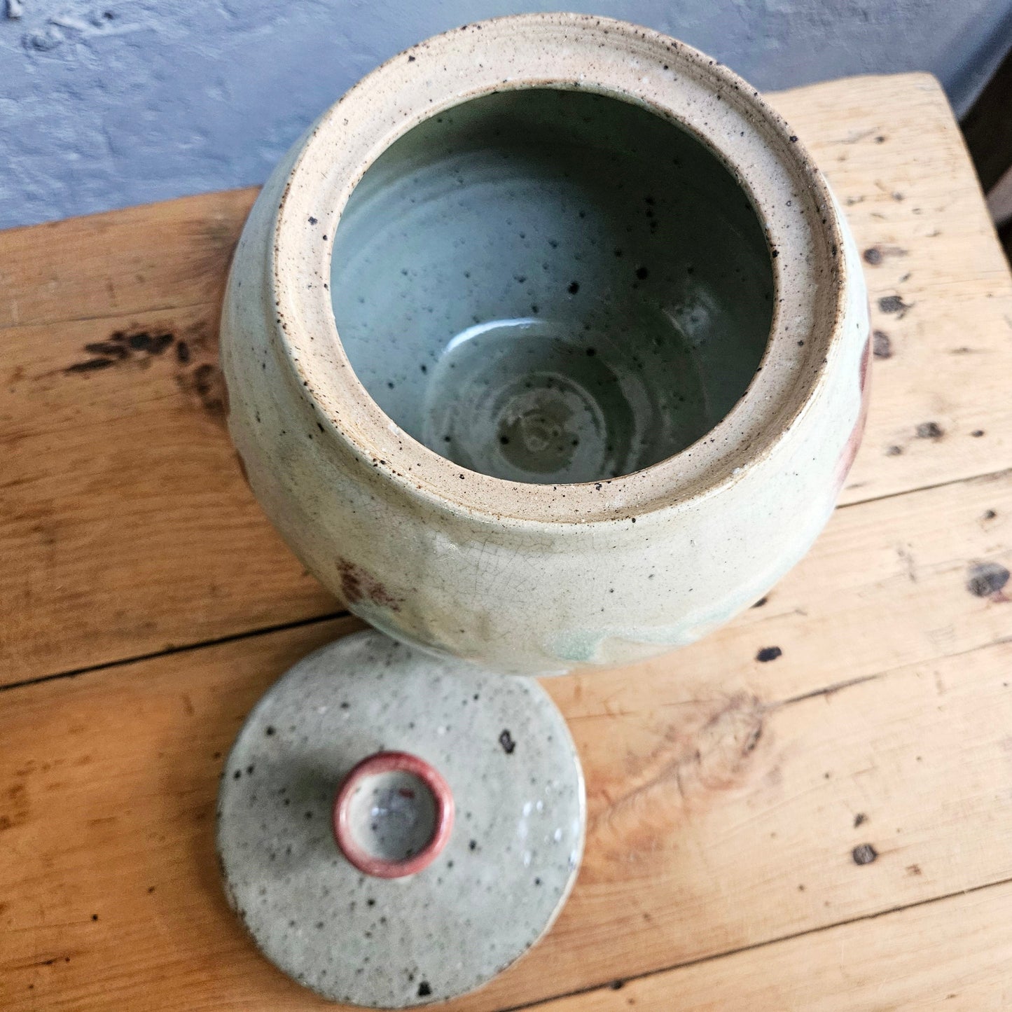 Pottery jar