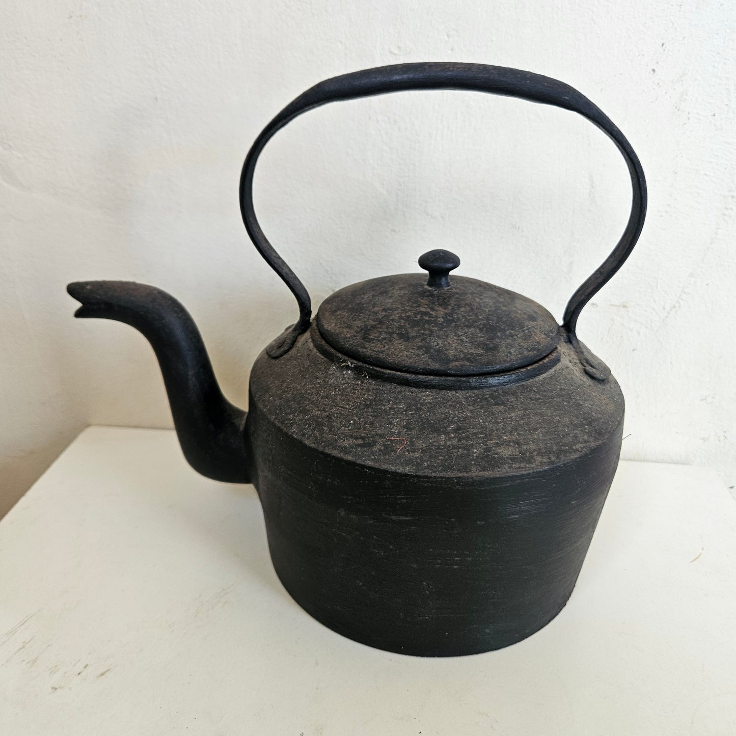 Cast iron kettle