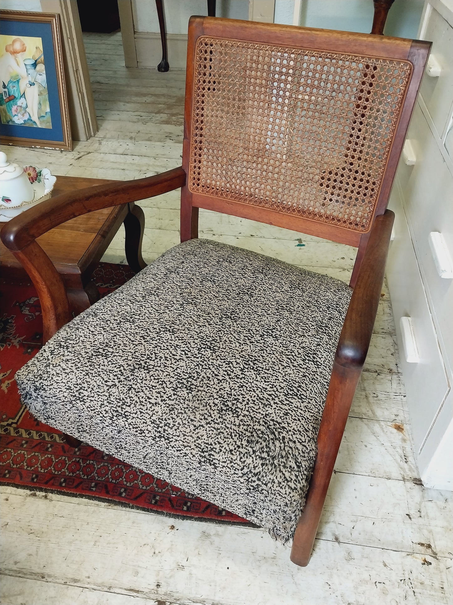 Pair chairs