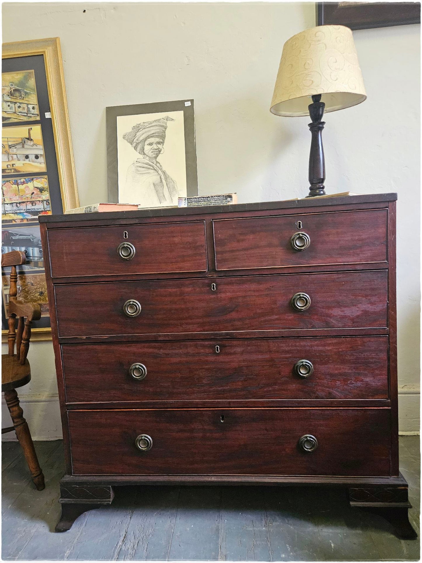Antique chest of drawers