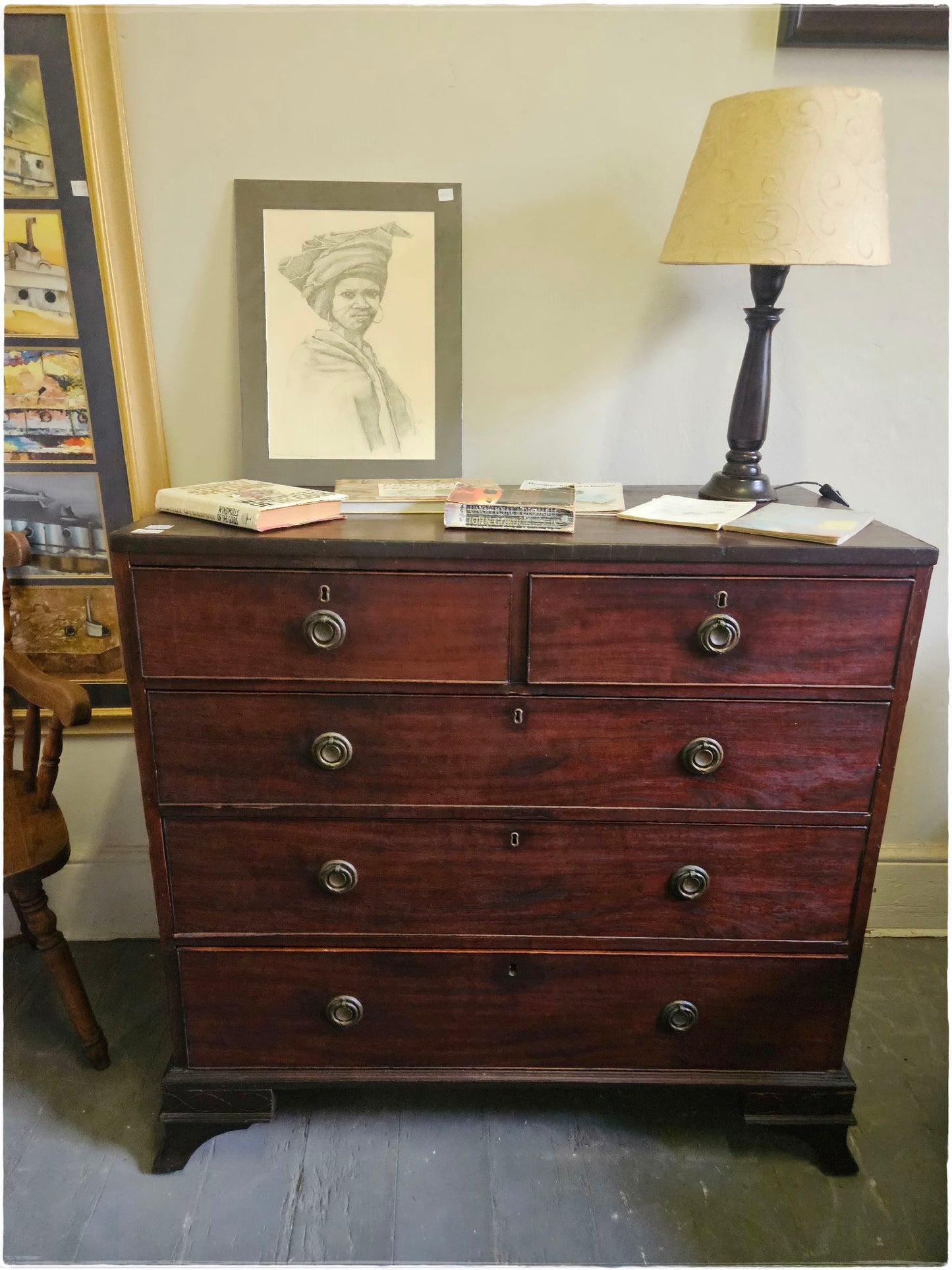 Antique chest of drawers