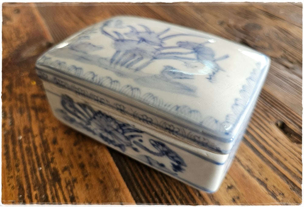 Trinket jar