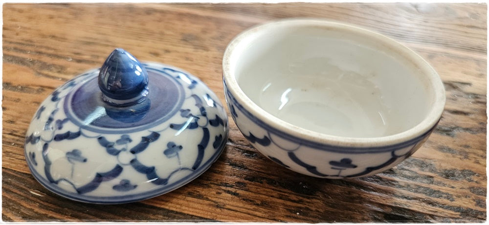 Tiny trinket jar