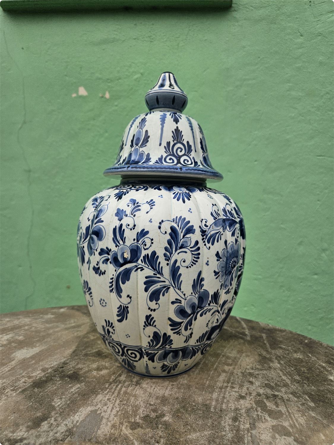 Large Delft Urn