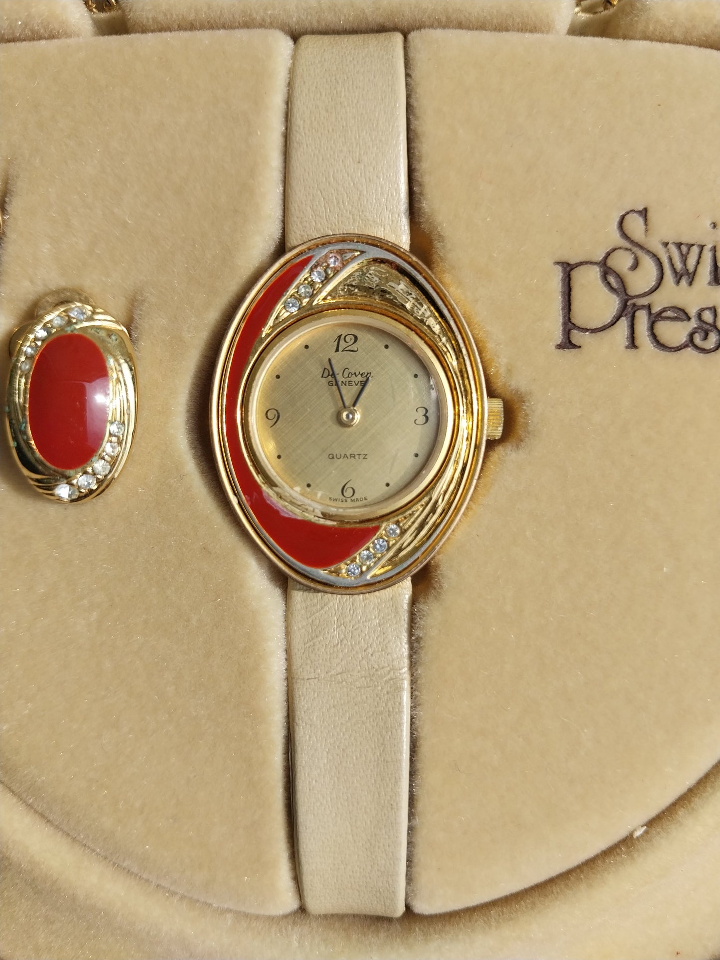 Mid Century watch gift set. De-Coven Geneve