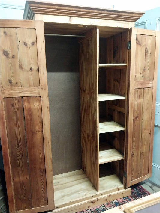 Oregan wardrobe