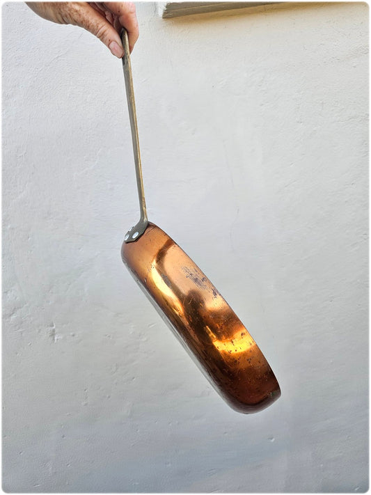 Copper pan with solid brass handle