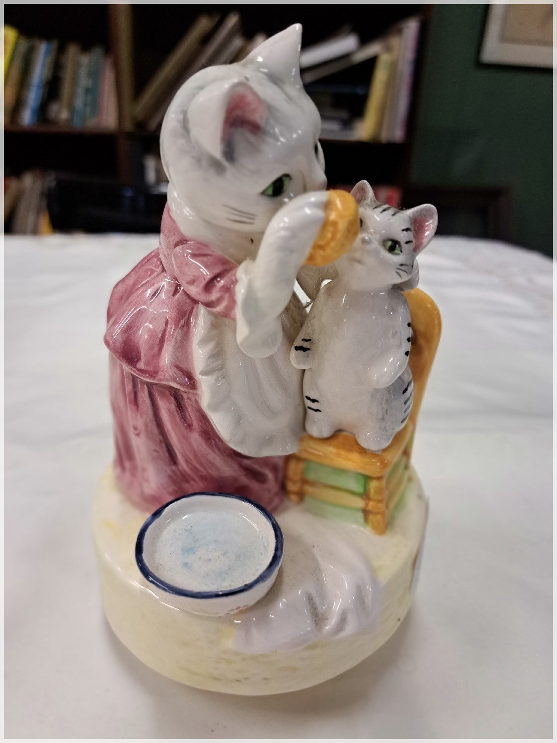 Beatrix Potter Tabitha Twitchit musical figurine