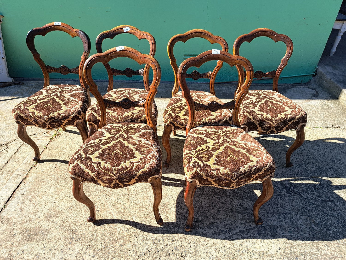 Set of 6 Walnut Dining room chairs