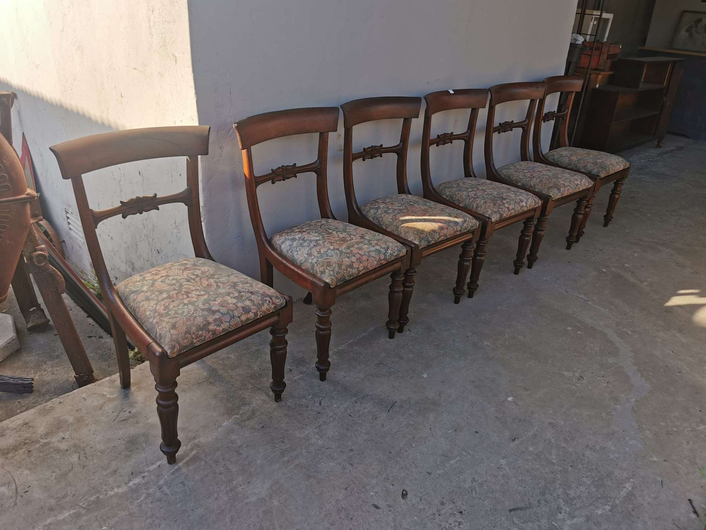 Set of 6 Victorian, mahogany dining chairs