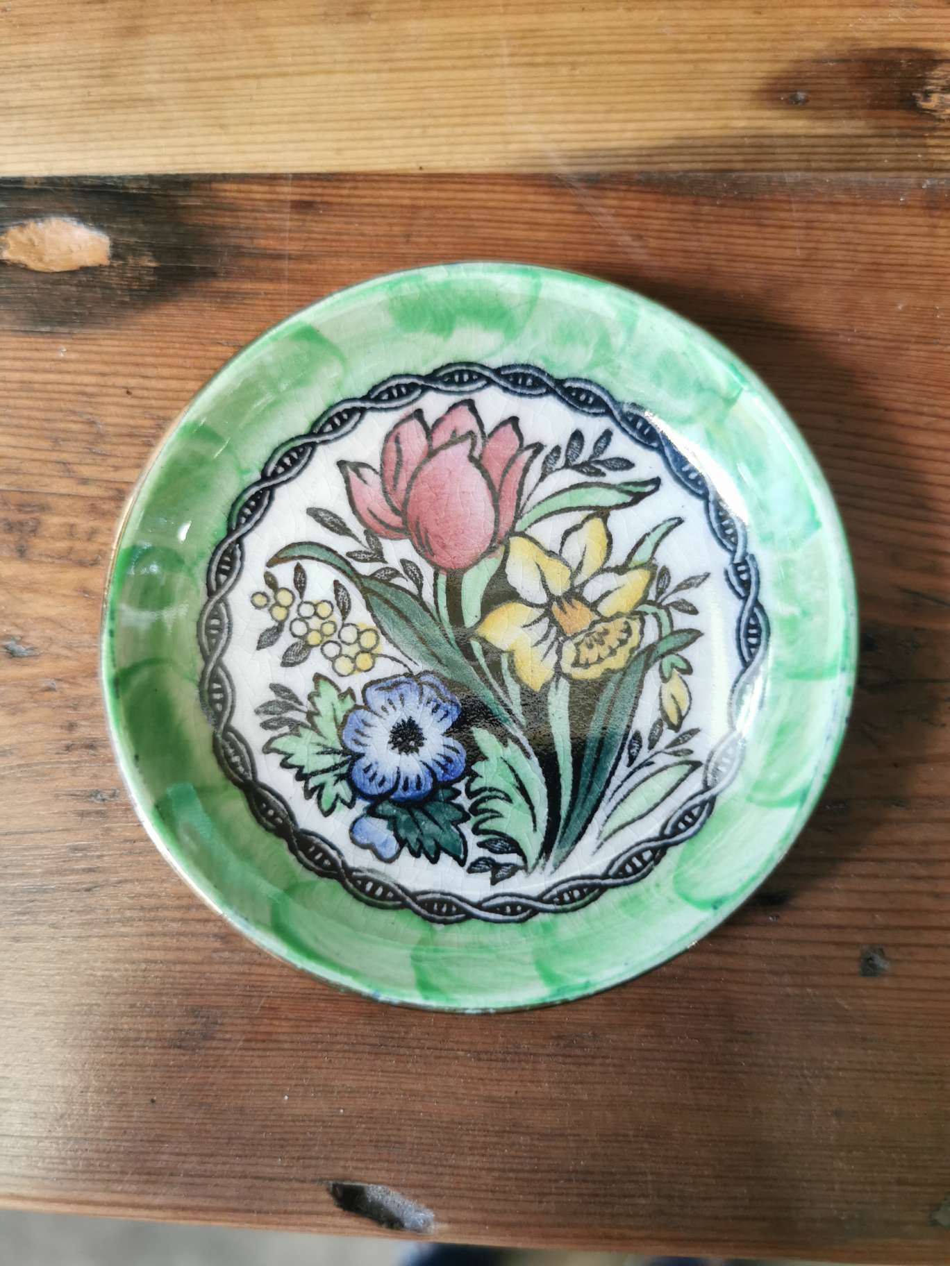 Collection of miniature plates