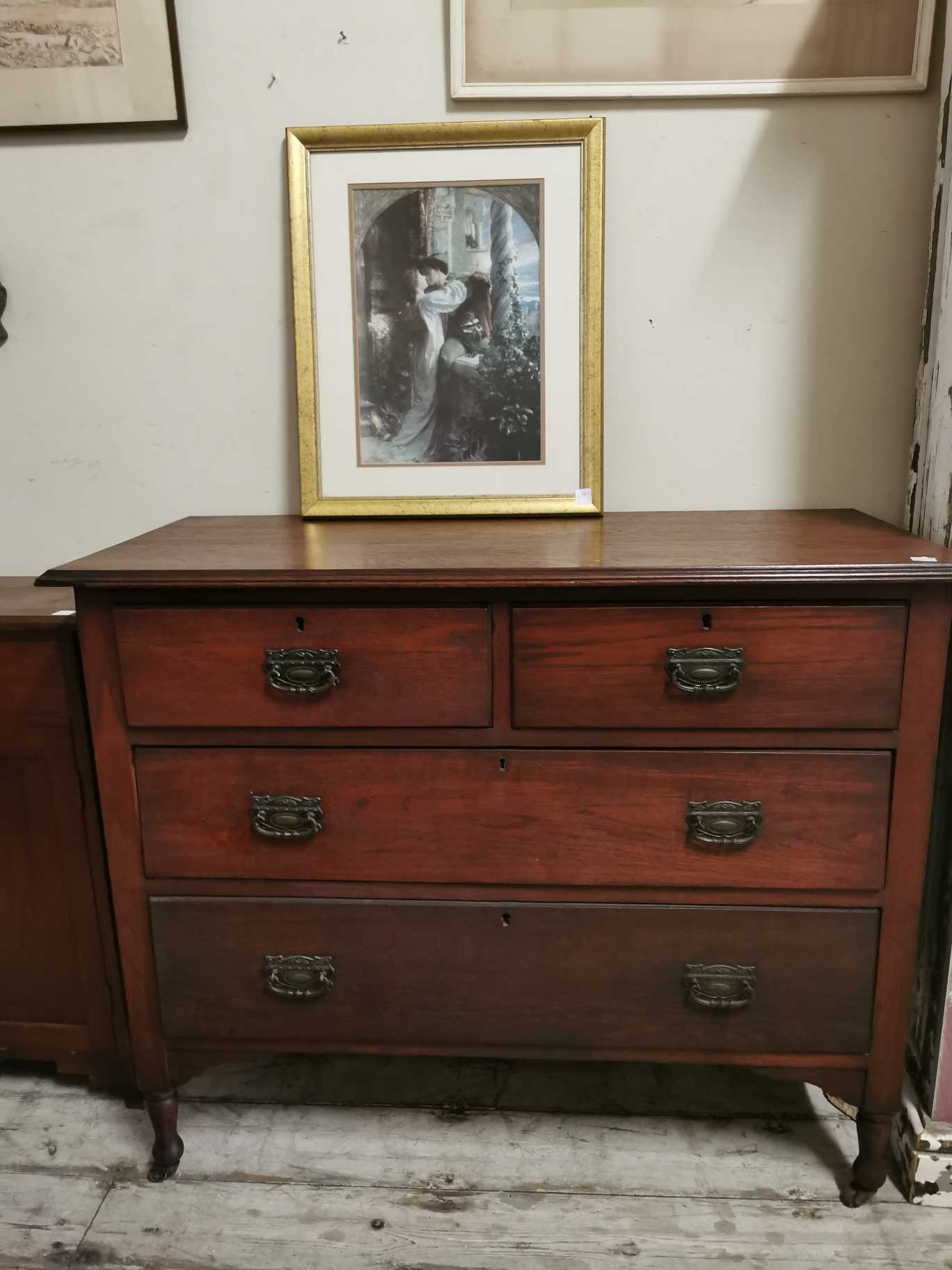 Oak chest of drawers