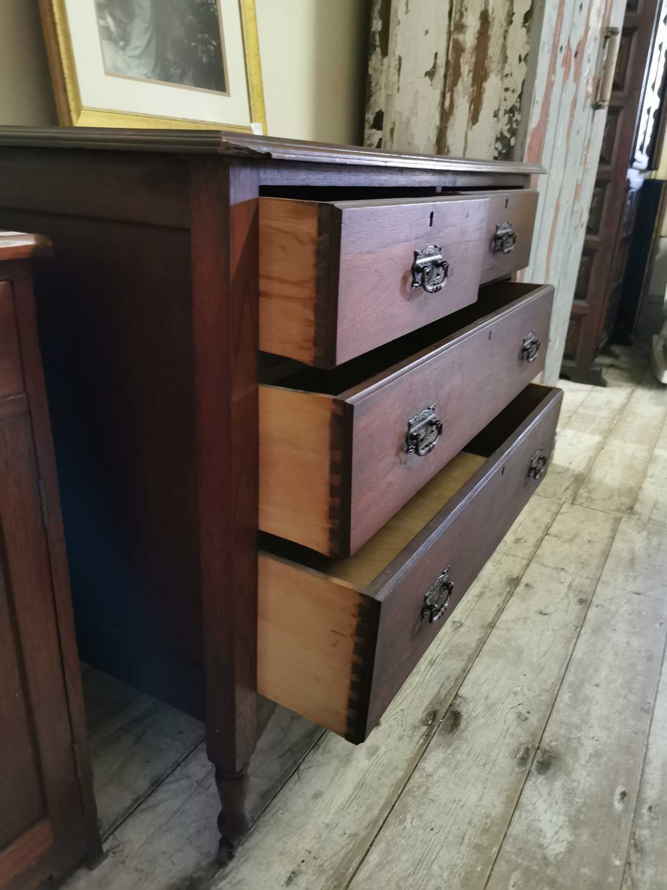 Oak chest of drawers