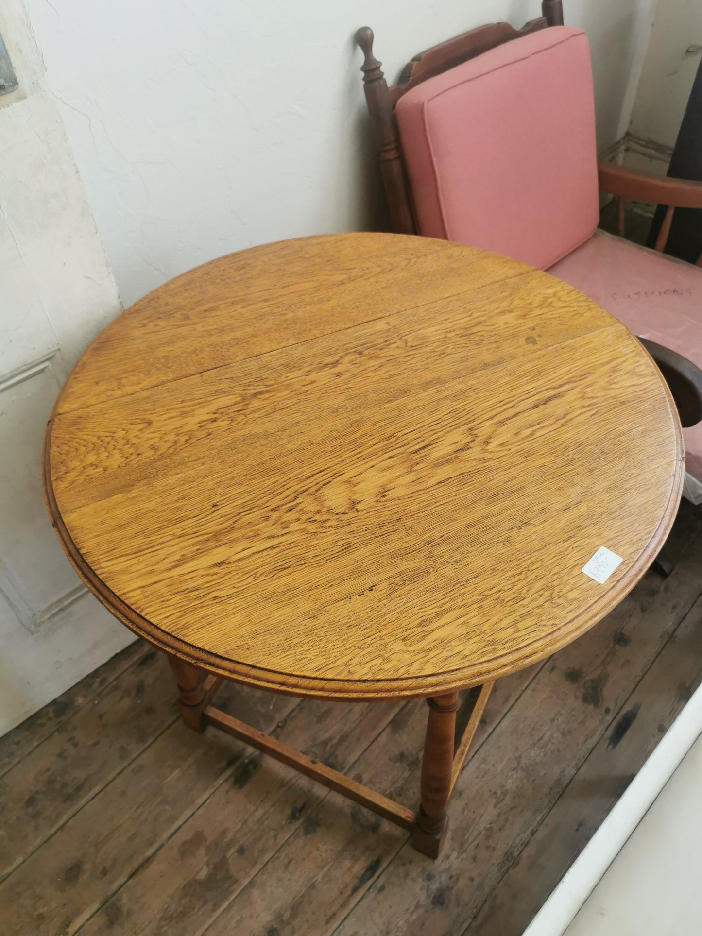 round oak table