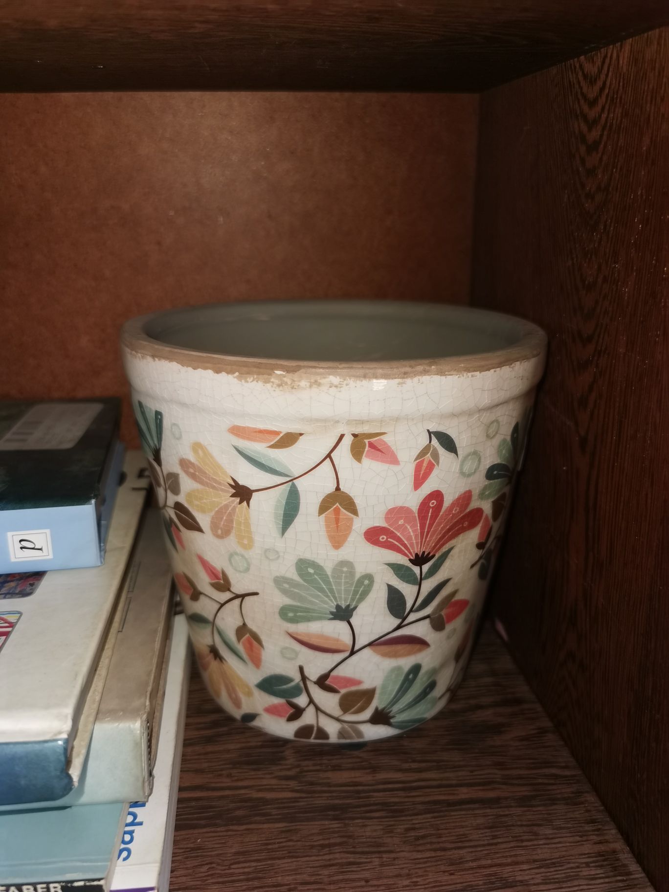 Pastel floral pot