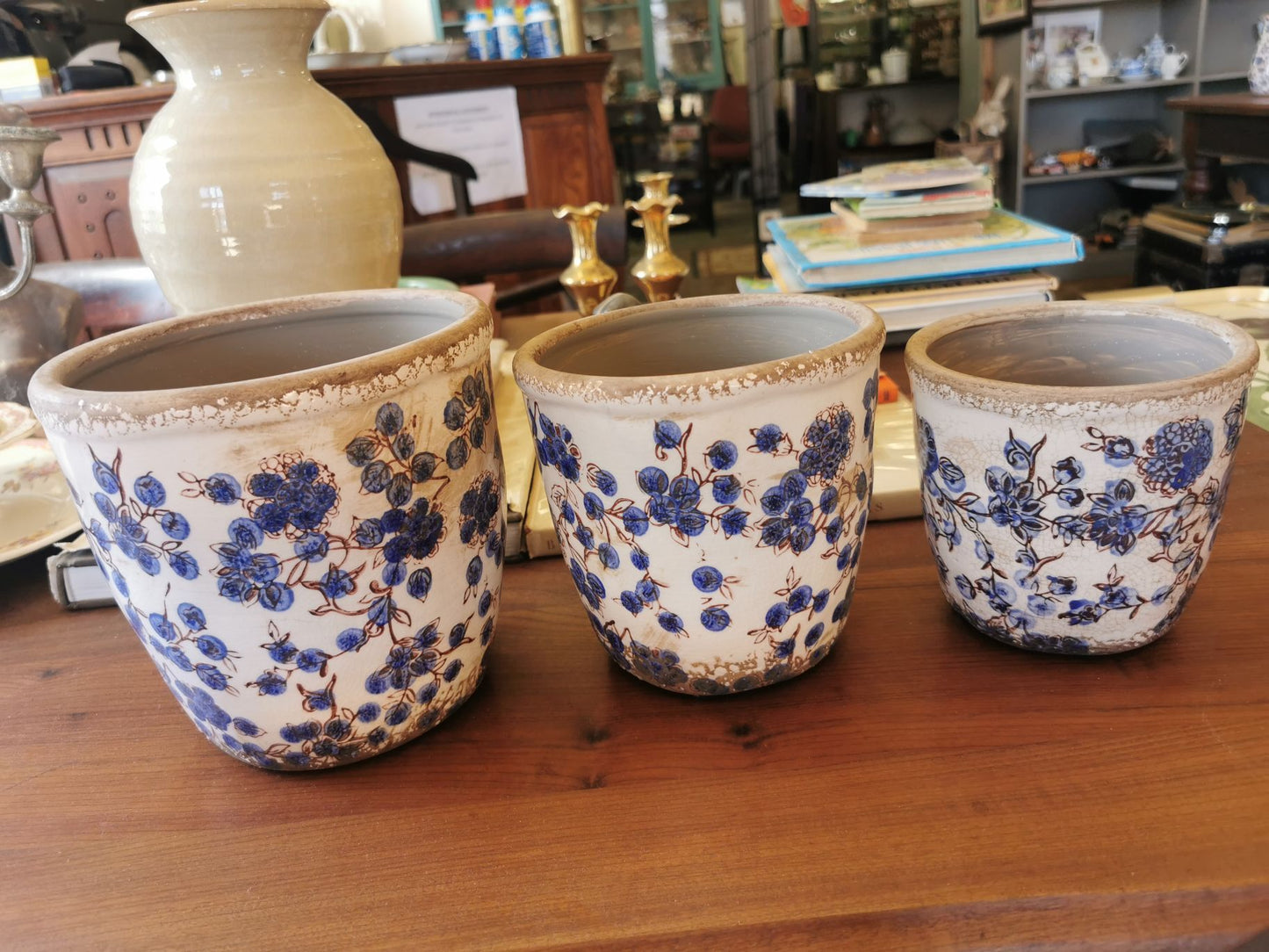 Ceramic pot - blue and brown flowers