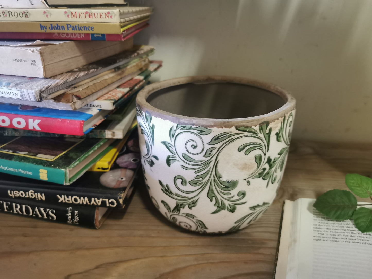 Ceramic plant pot - green vines