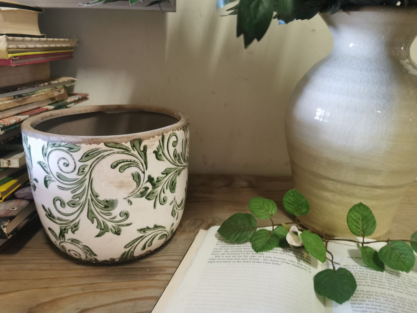 Ceramic plant pot - green vines