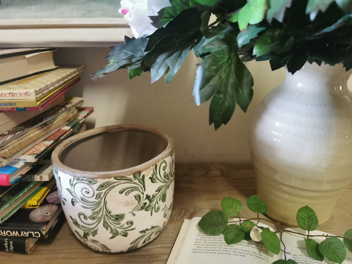 Ceramic plant pot - green vines