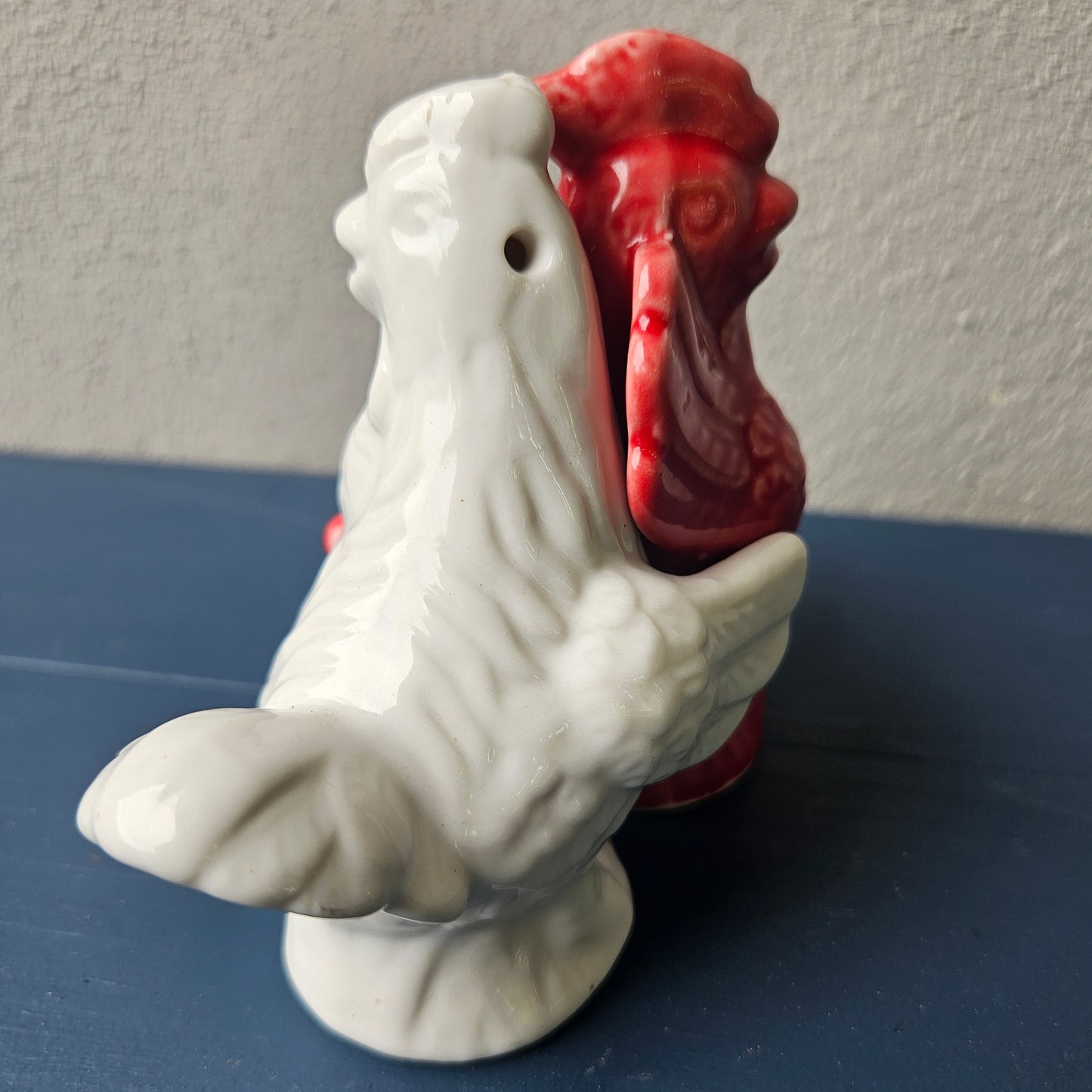 Hugging chickens salt & pepper set