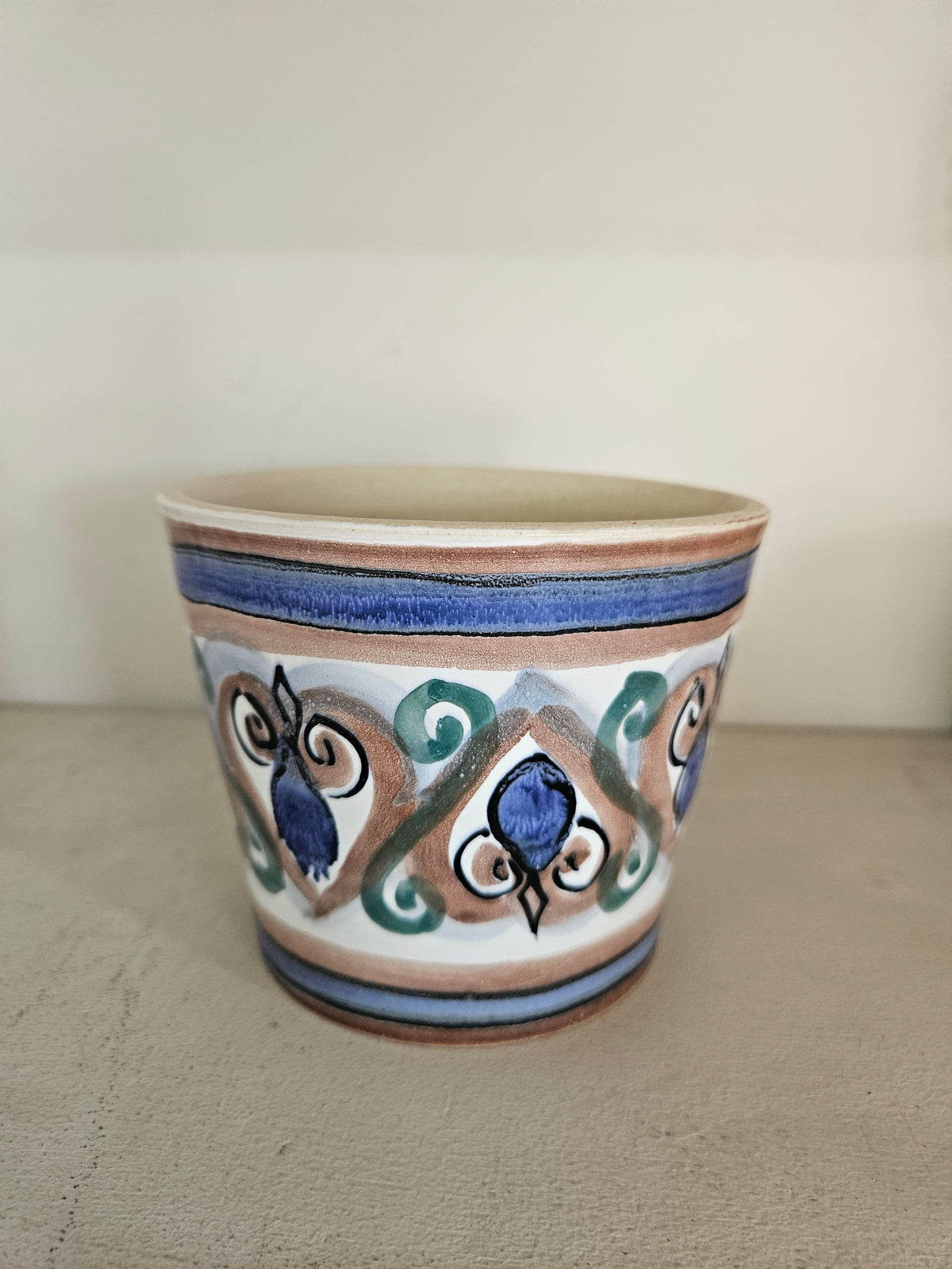 Old Jar pottery plant pot