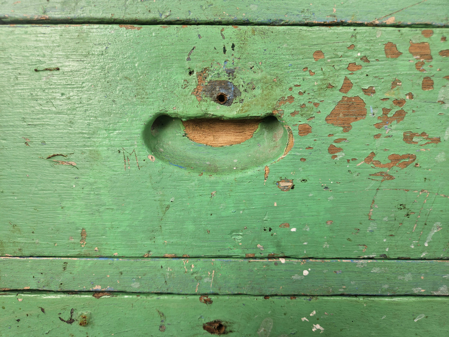 Rustic green chest of drawers