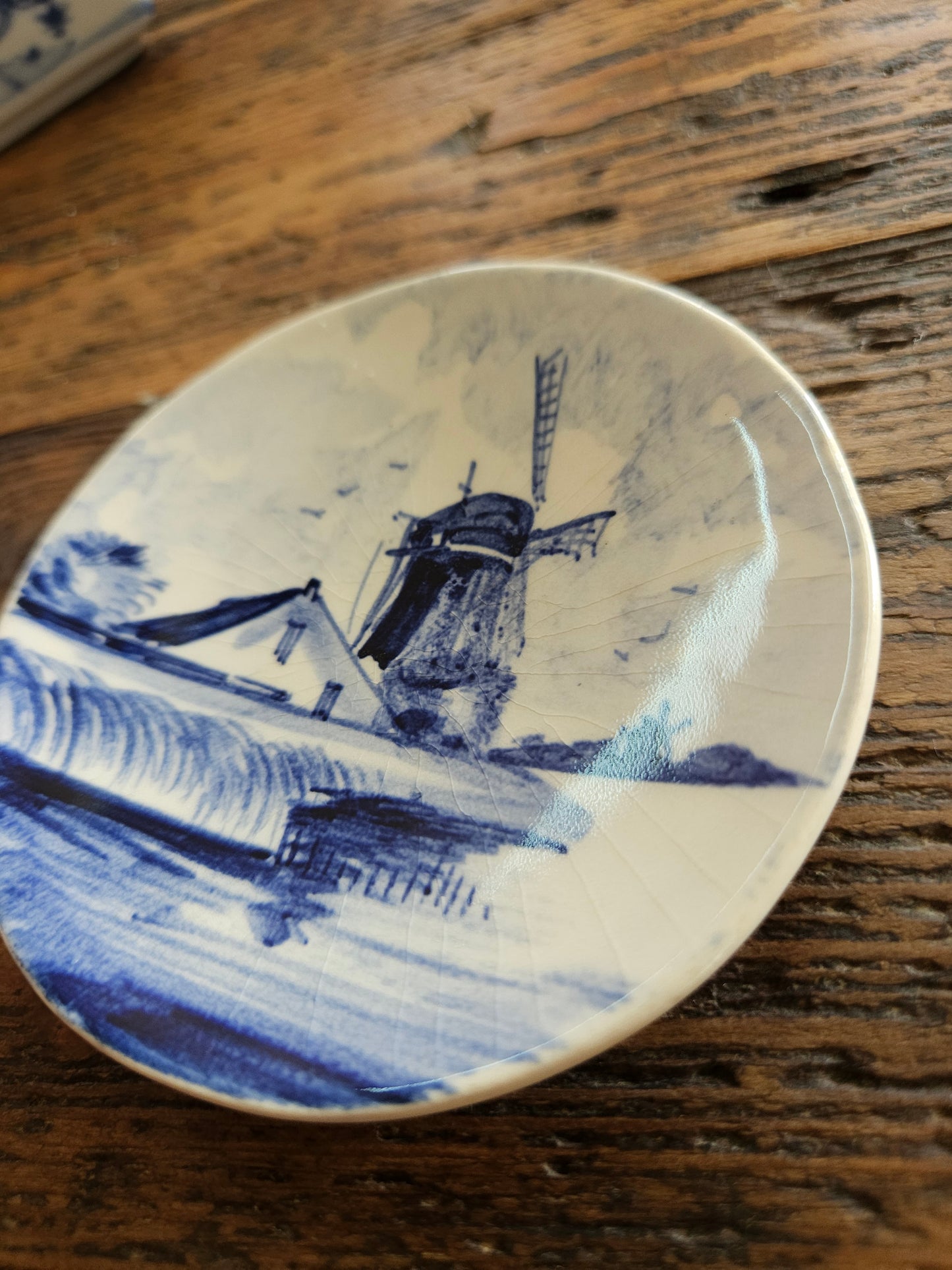 Miniature Delft Plate