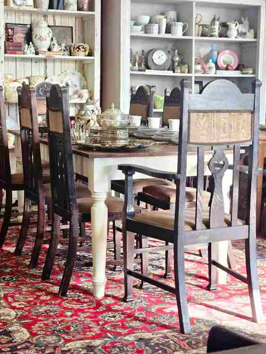 Set of 8 oak dining room chairs