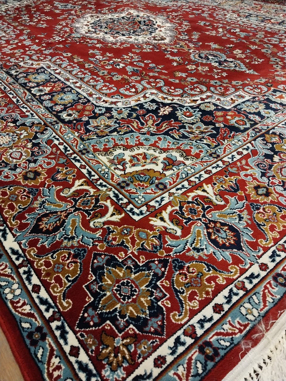 New machine made Persian carpet