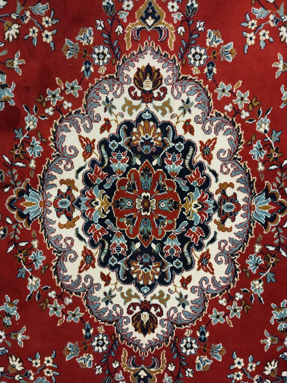 New machine made Persian carpet