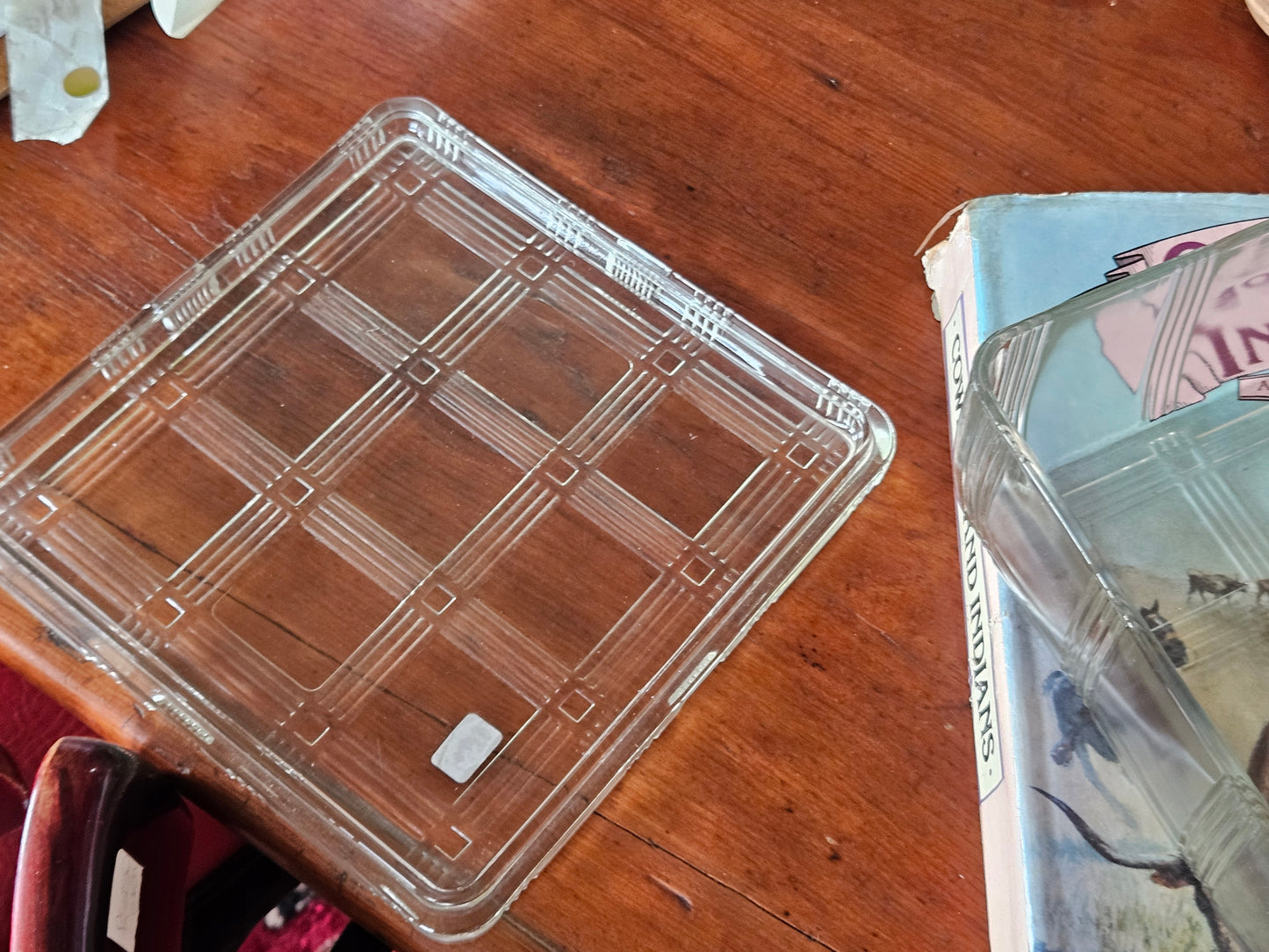 Retro lidded glass dish