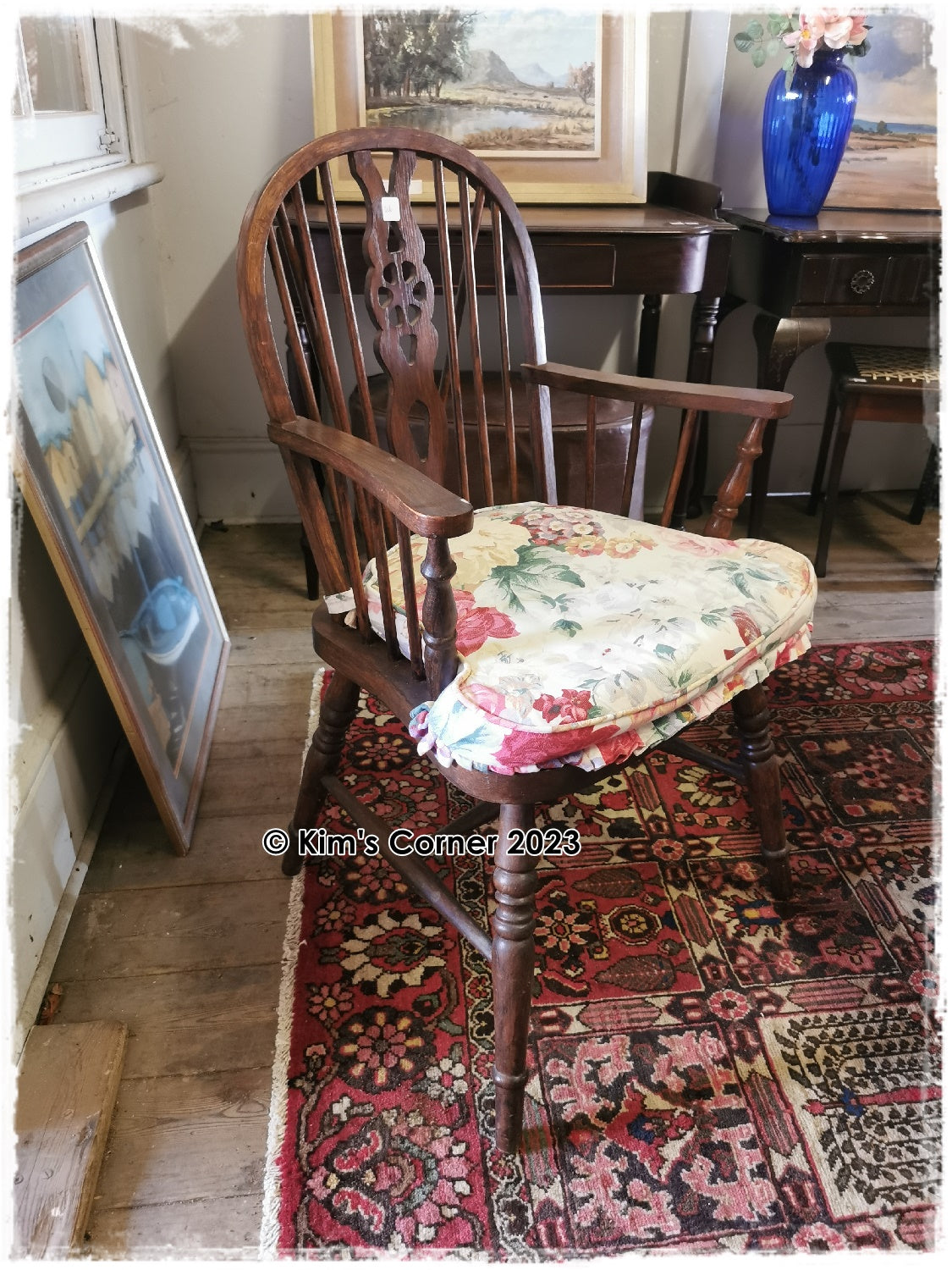 Oak dining room table and 6 chairs