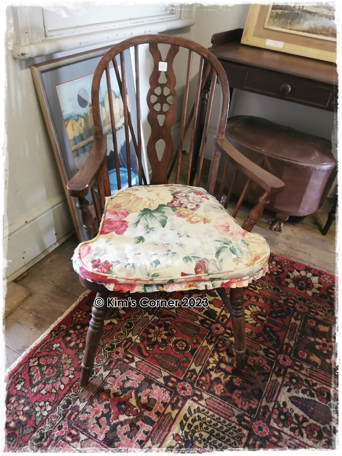 Oak dining room table and 6 chairs