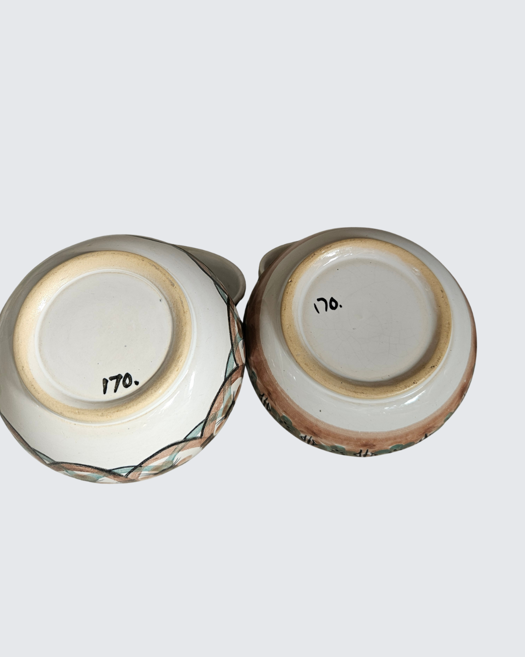 Set of 4 Old Jar pottery bowls