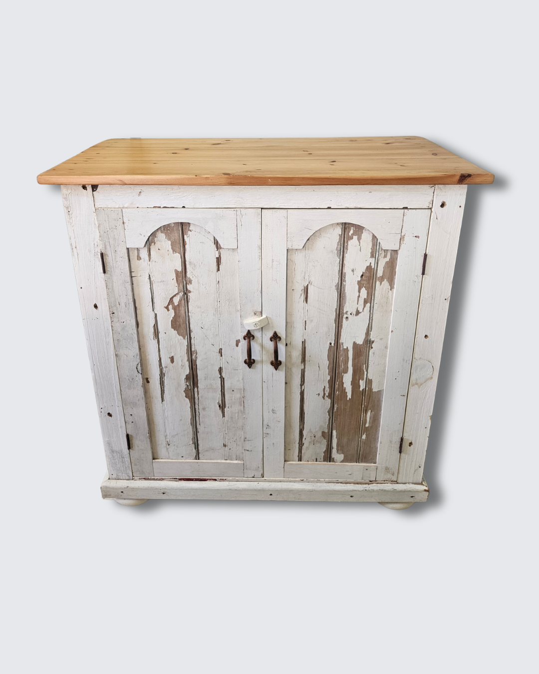 Rustic base cupboard