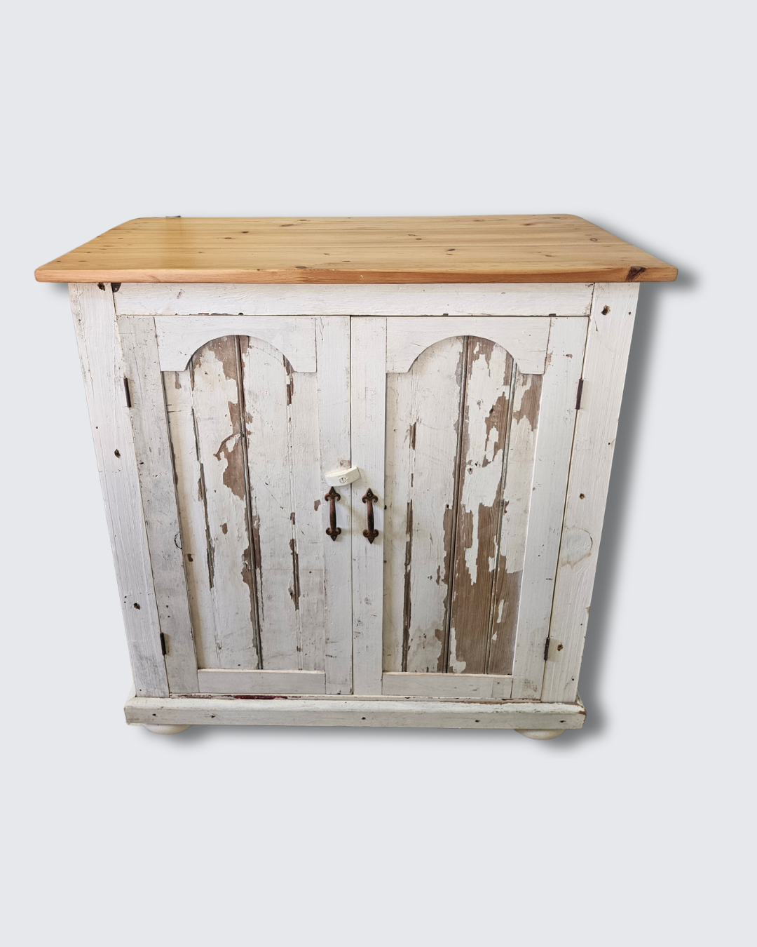 Rustic base cupboard