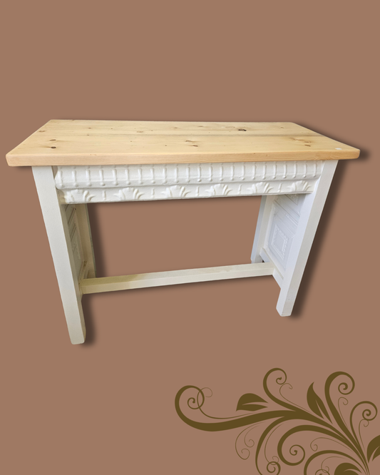 Small oregan desk