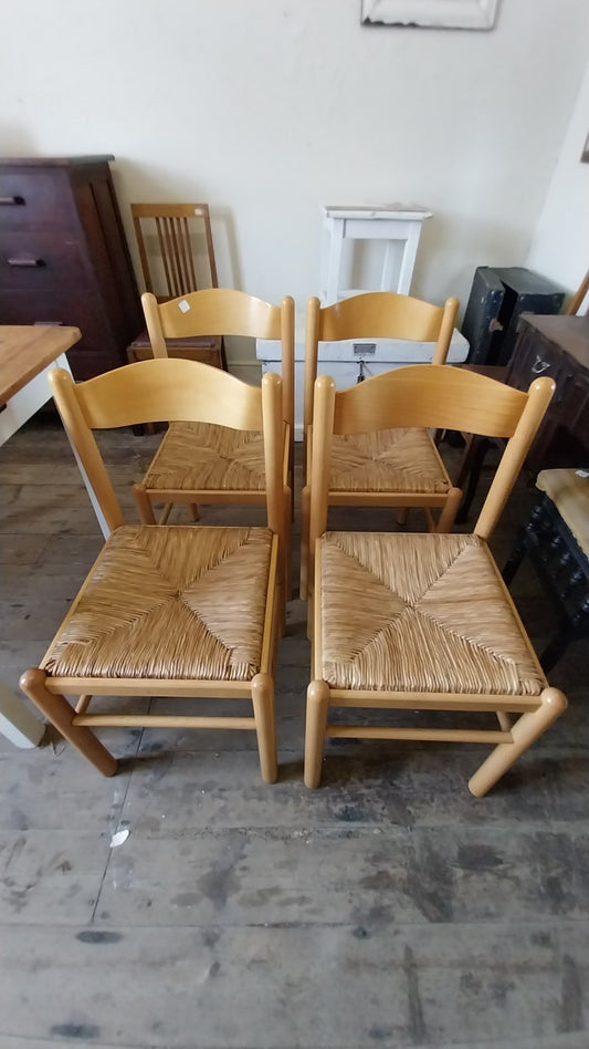 Set of Wicker chairs