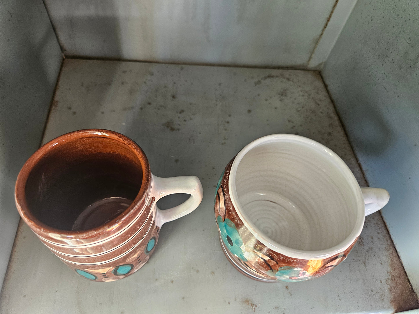 Old Jar Pottery mugs