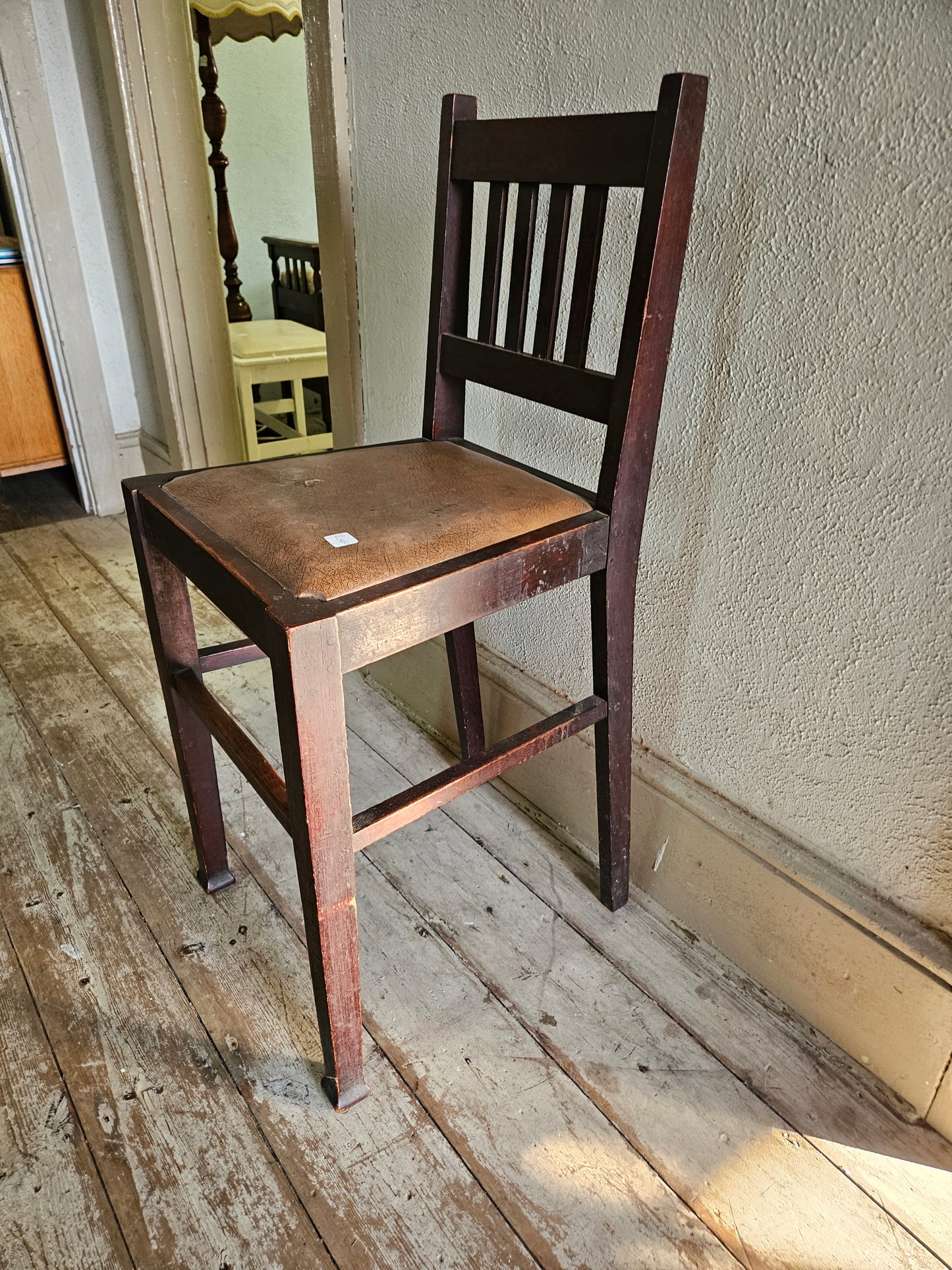 Single bar stool