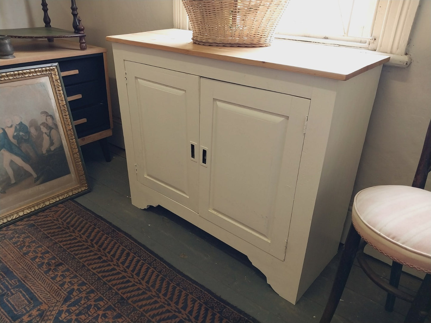 2-door base cupboard