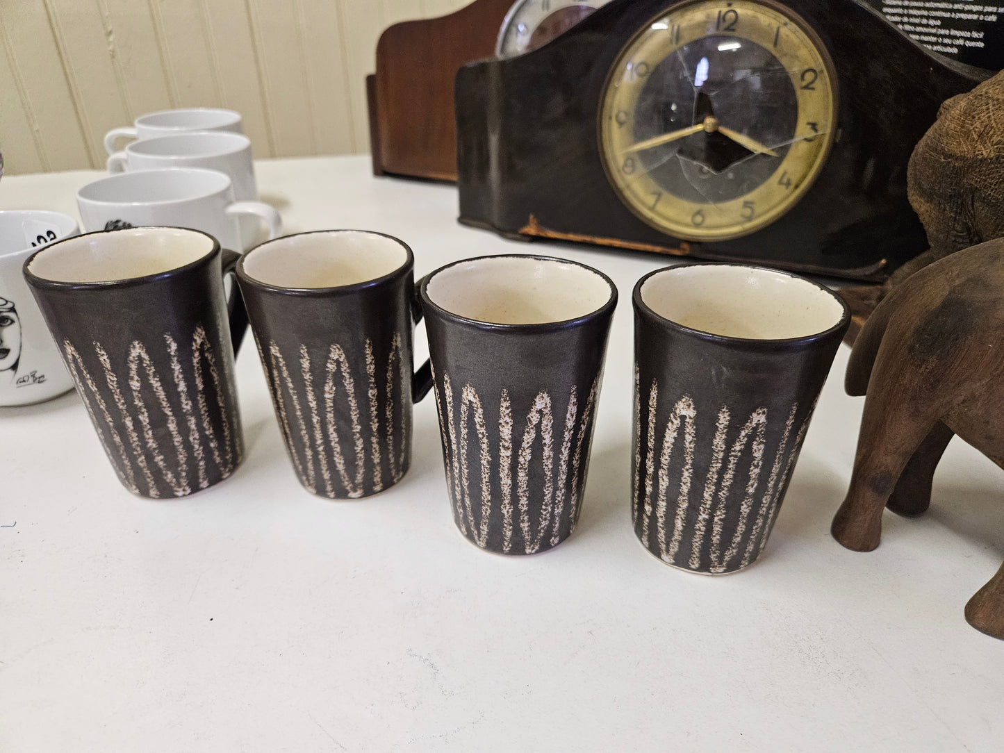 Set of 4 mid-century coffee mugs