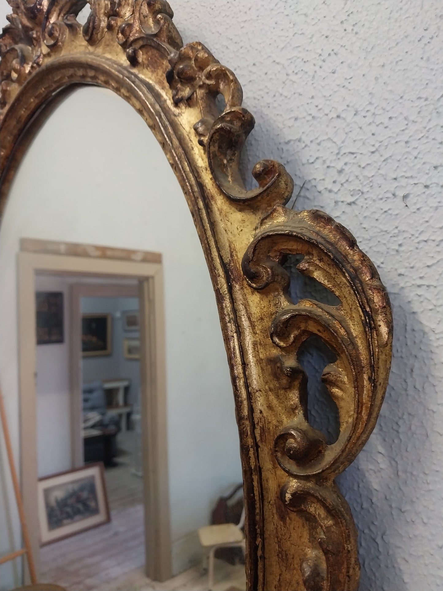 Oval mirror