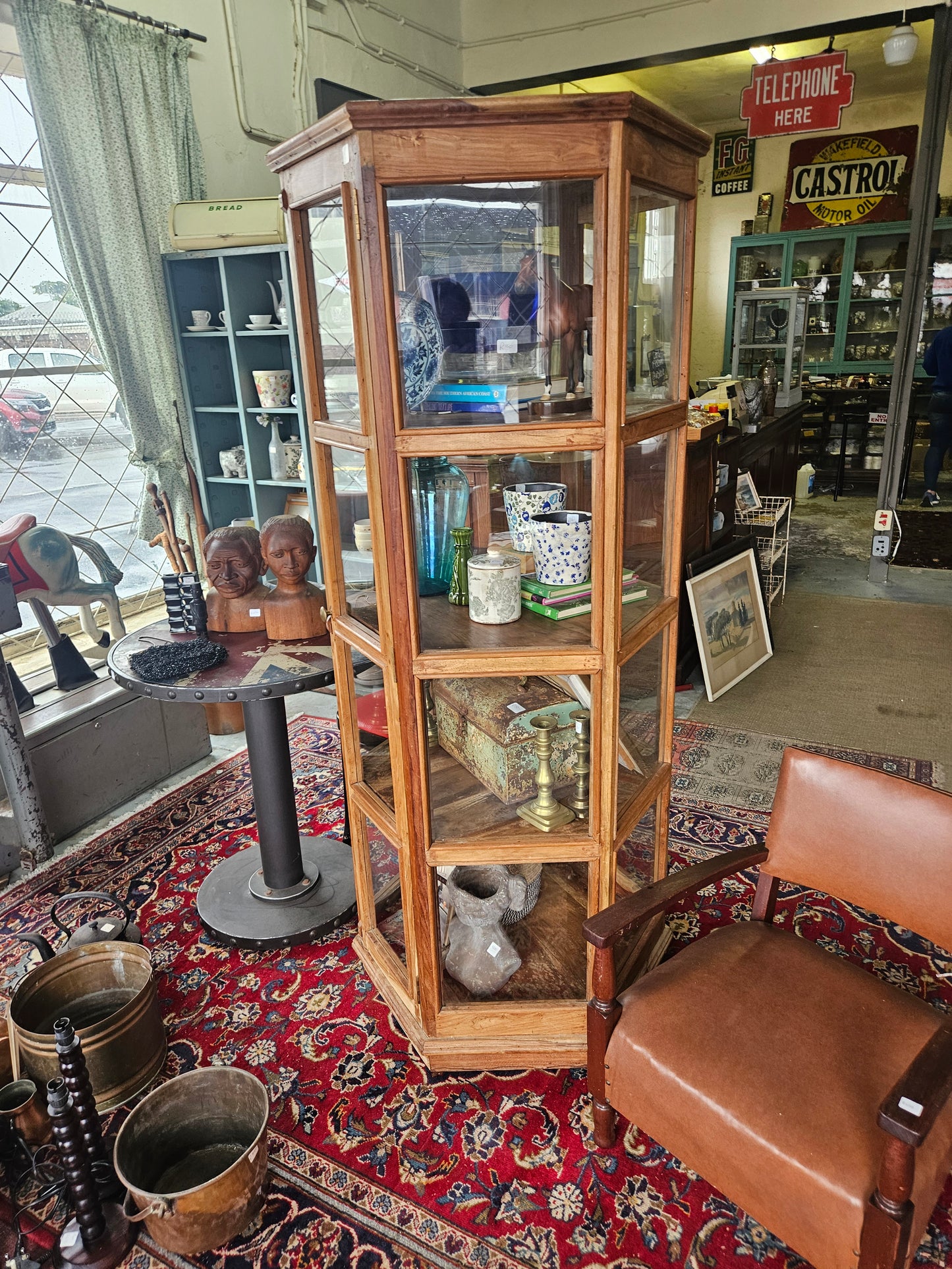 Hexagonal display cabinet